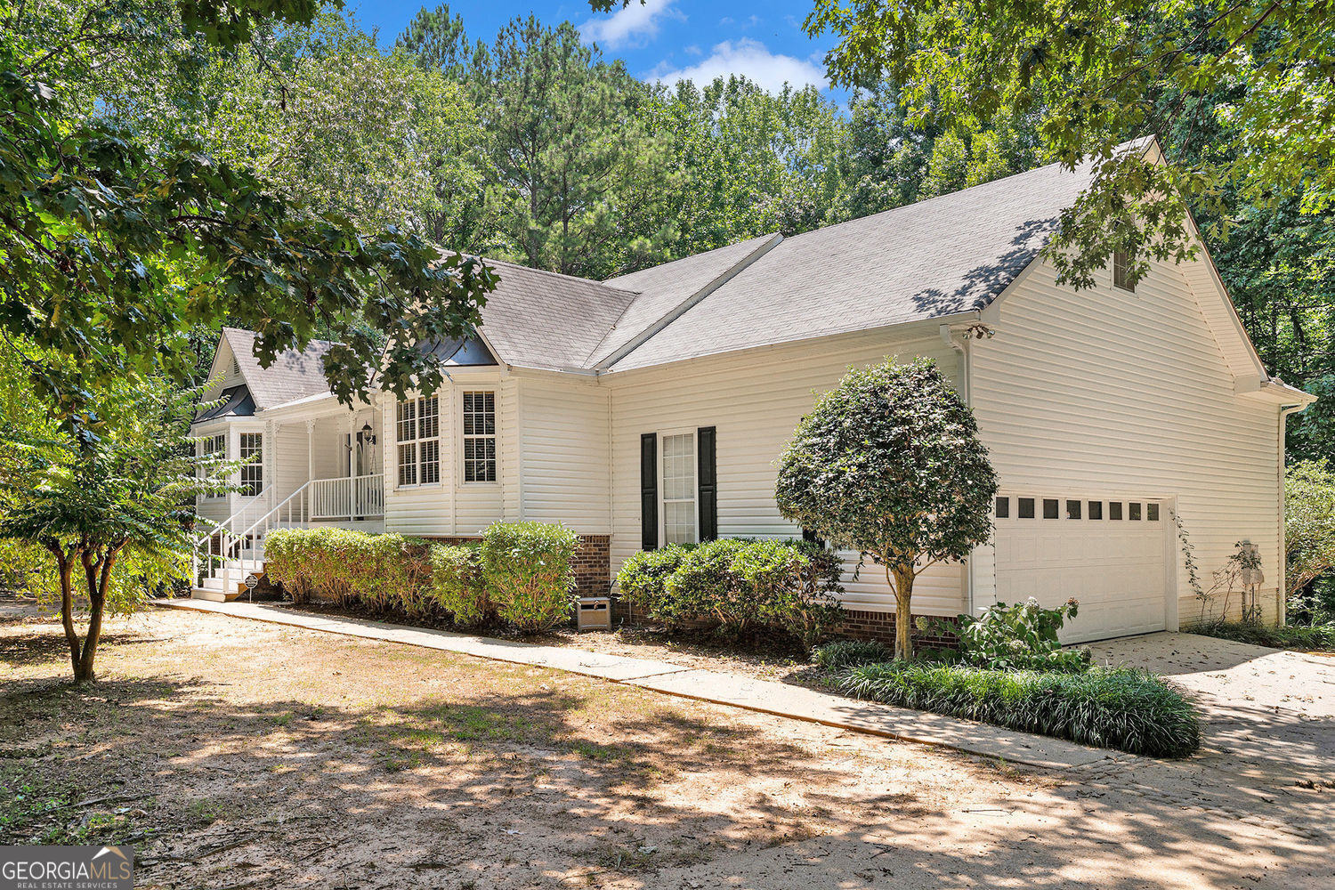 Property Photo:  344 Williamsburg Circle  GA 30253 