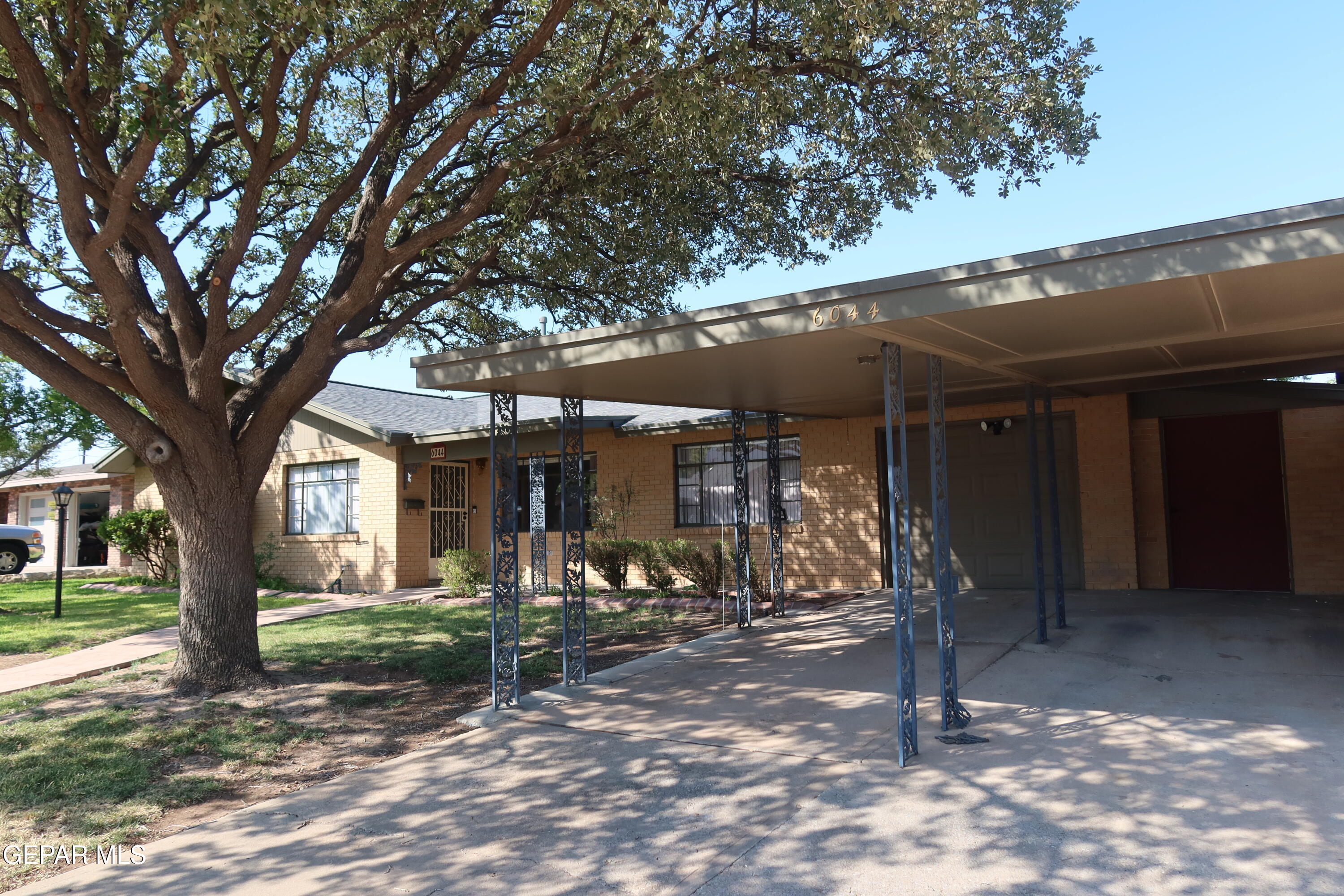 Property Photo: 6044 Bel Mar Avenue TX 79912