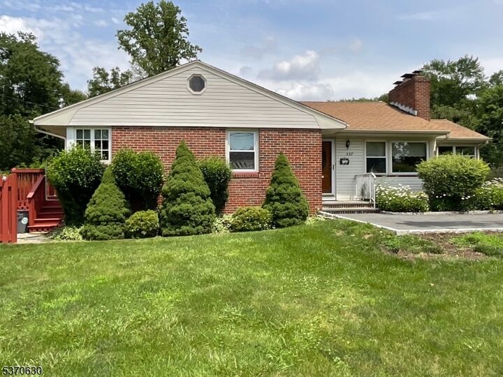 Property Photo:  537 Eagle Rock Ave  NJ 07052 