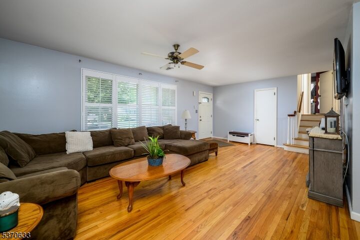 Property Photo:  687 Sycamore St  NJ 07065 