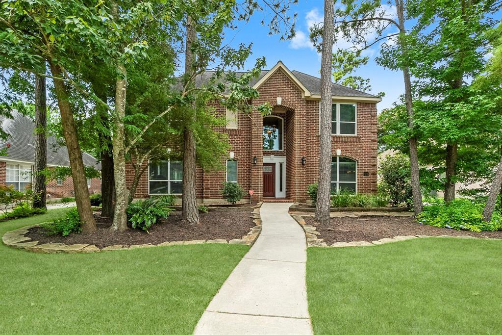 Property Photo: 23 Sparklewood Place TX 77381