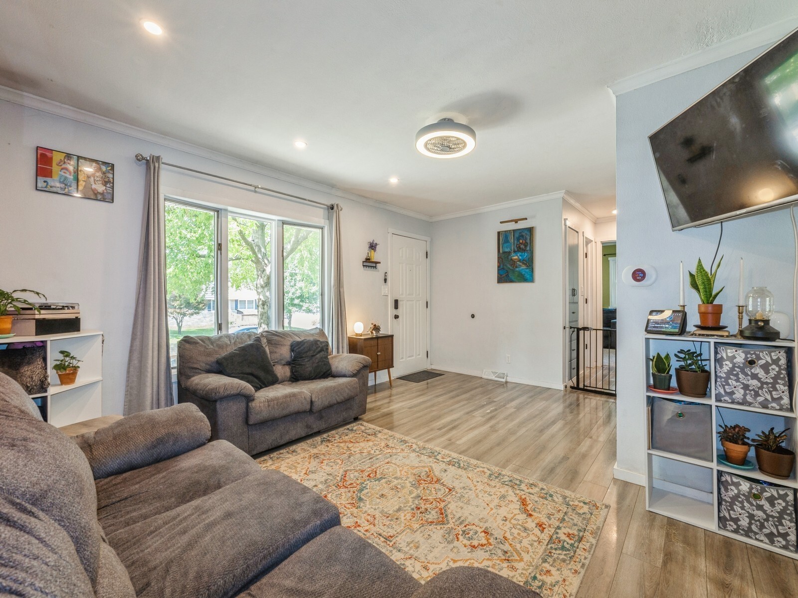 Property Photo: 2300 Locust Street IA 50265