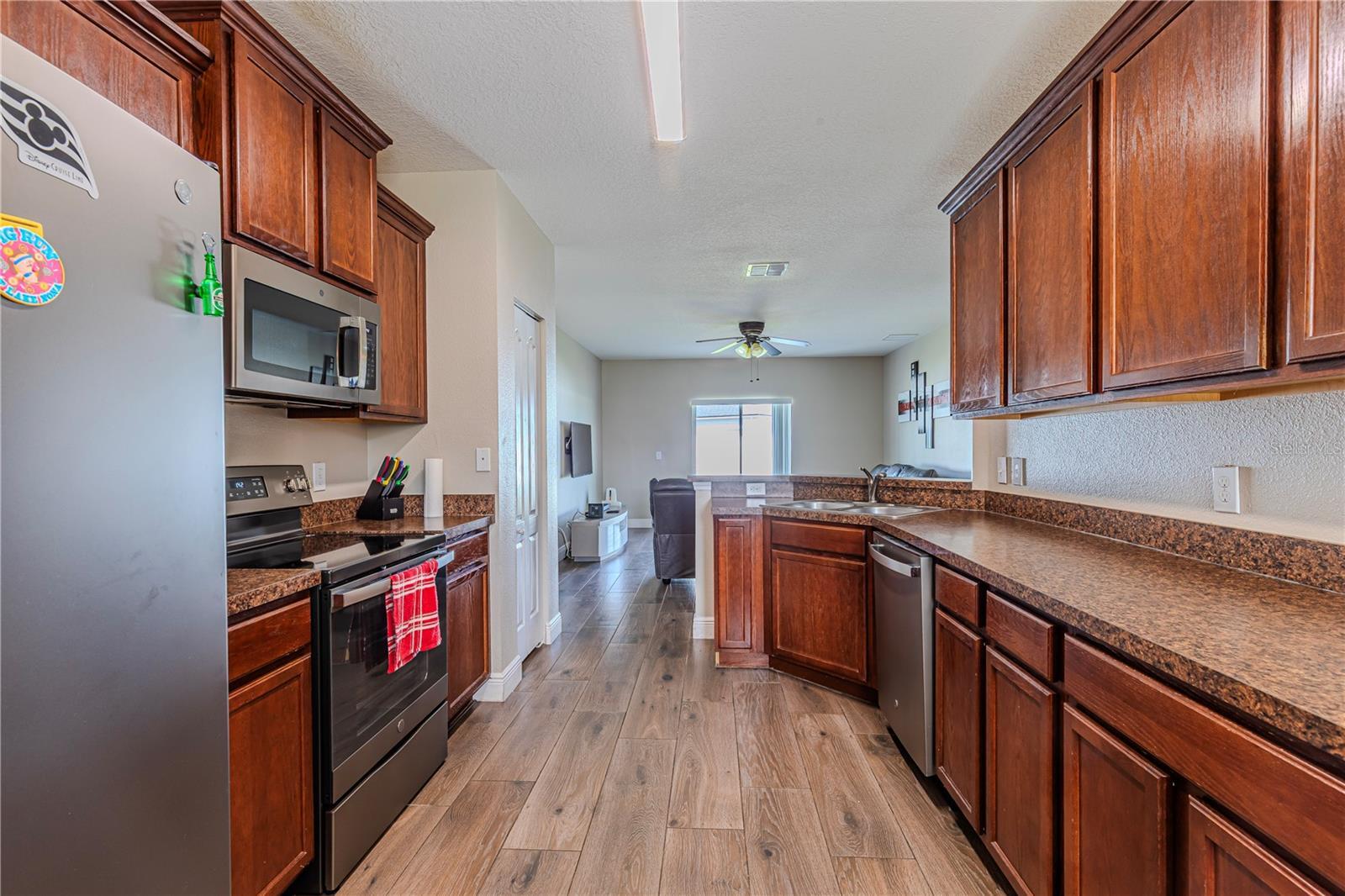 Property Photo:  3224 Queen Alexandria Drive  FL 34744 