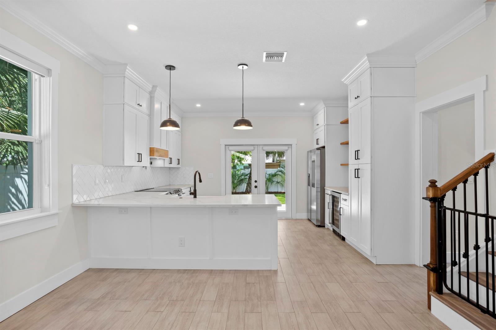 Property Photo: 101 W Emma Street FL 33603
