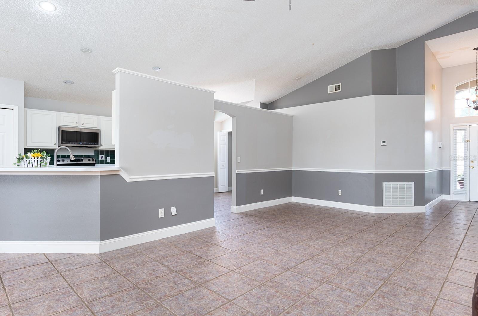 Property Photo: 789 White Ivey Court FL 32712