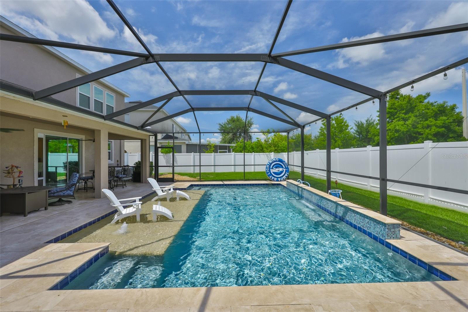 Property Photo: 13811 Artesa Bell Drive FL 33579