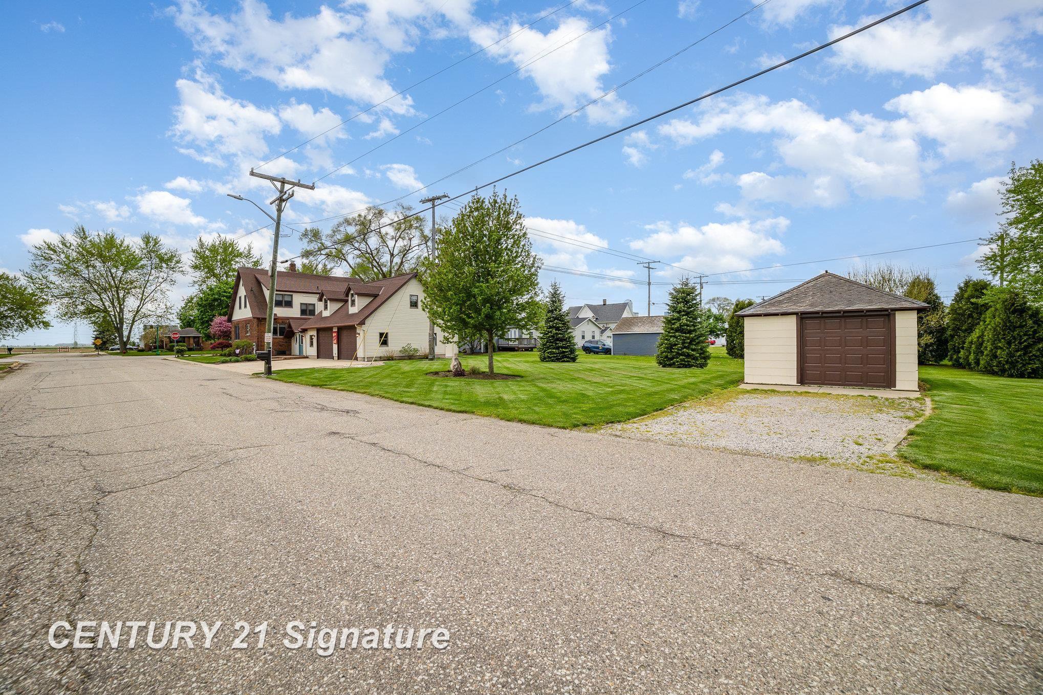 Property Photo:  9610 Saginaw Street  MI 48757 