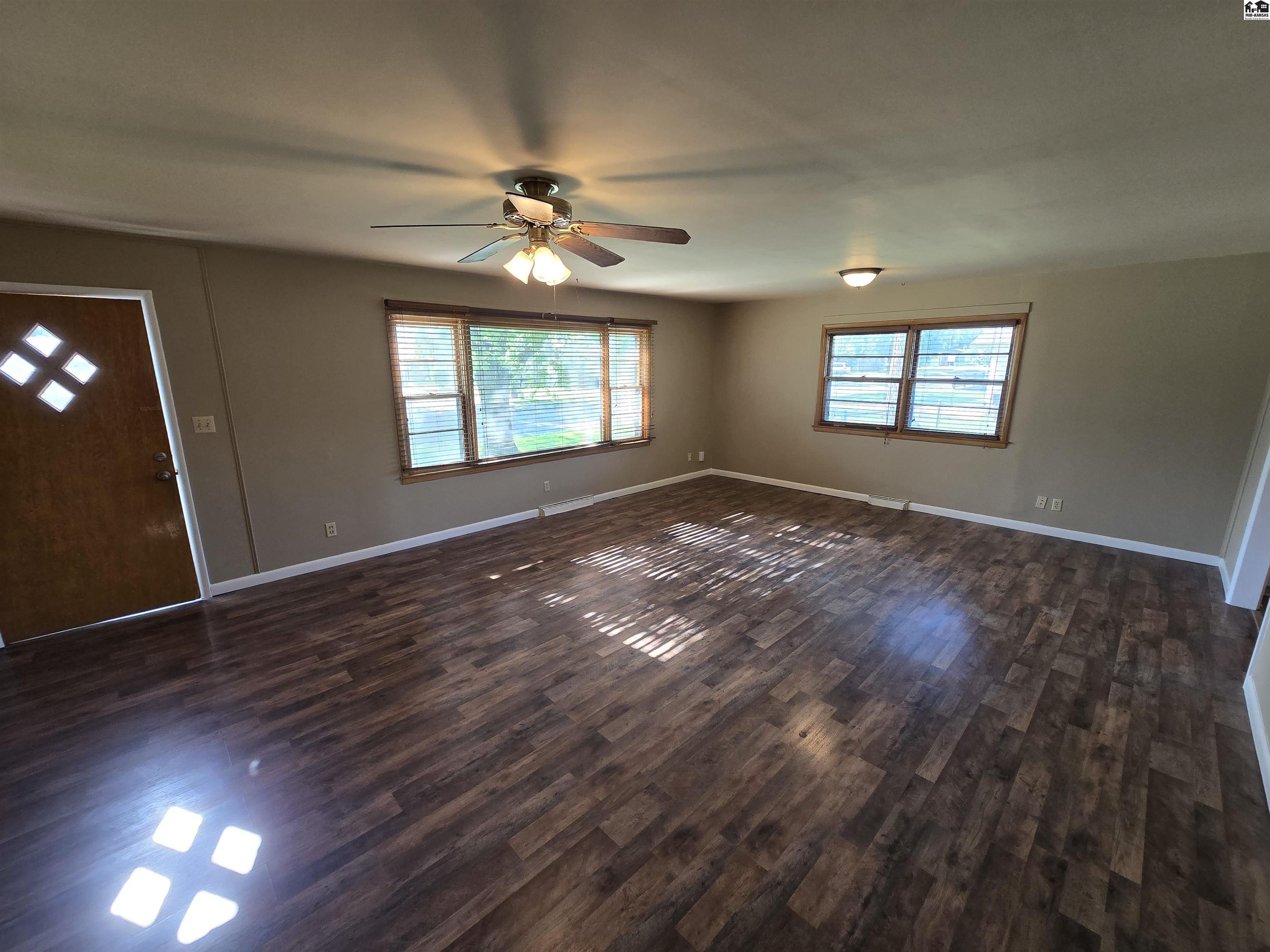 Property Photo:  1325 N Grimes St  KS 67460-2607 