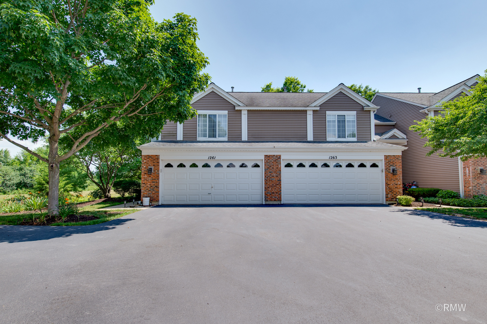 Property Photo:  1261 River Ash Court  IL 60103 