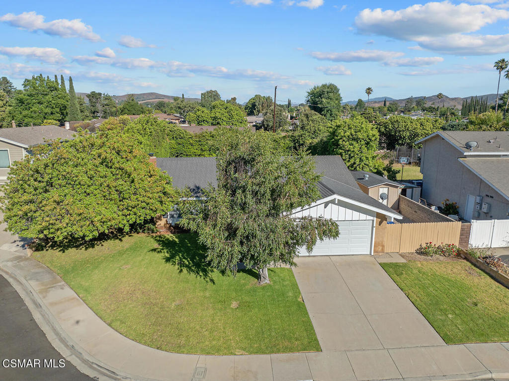 Property Photo: 1368 Sheffield Place CA 91360