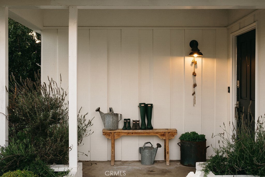 Property Photo: 484 E 16th Street CA 92627
