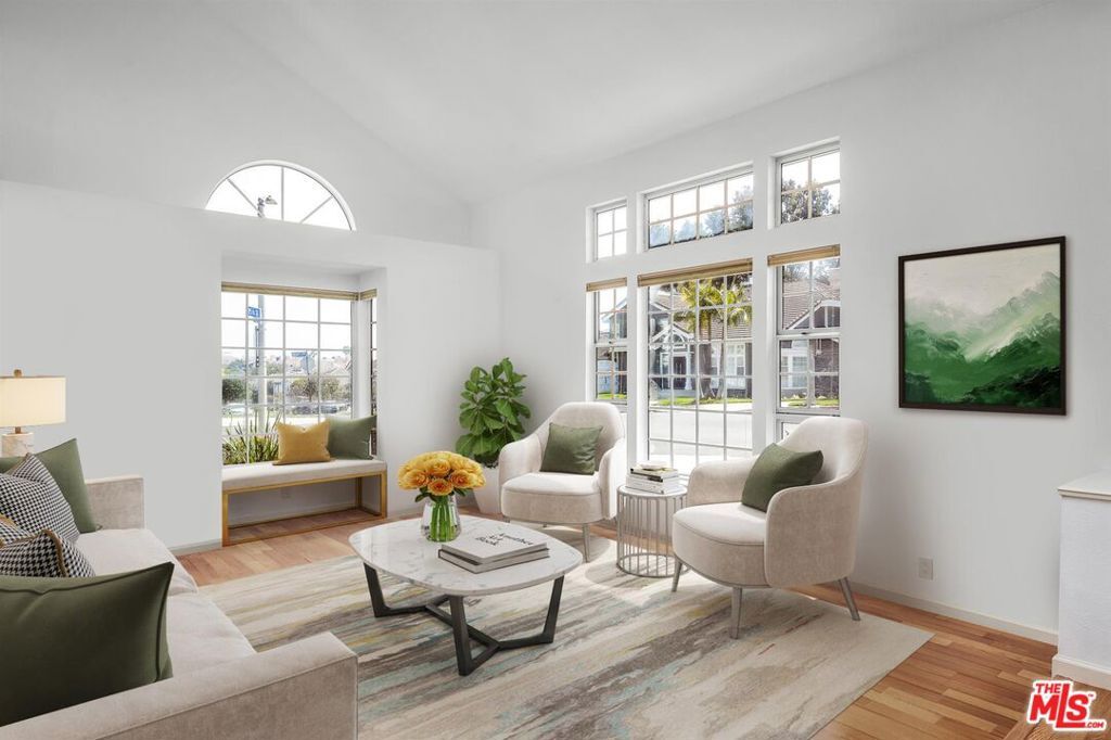 Property Photo:  8319 Berger Avenue  CA 90293 