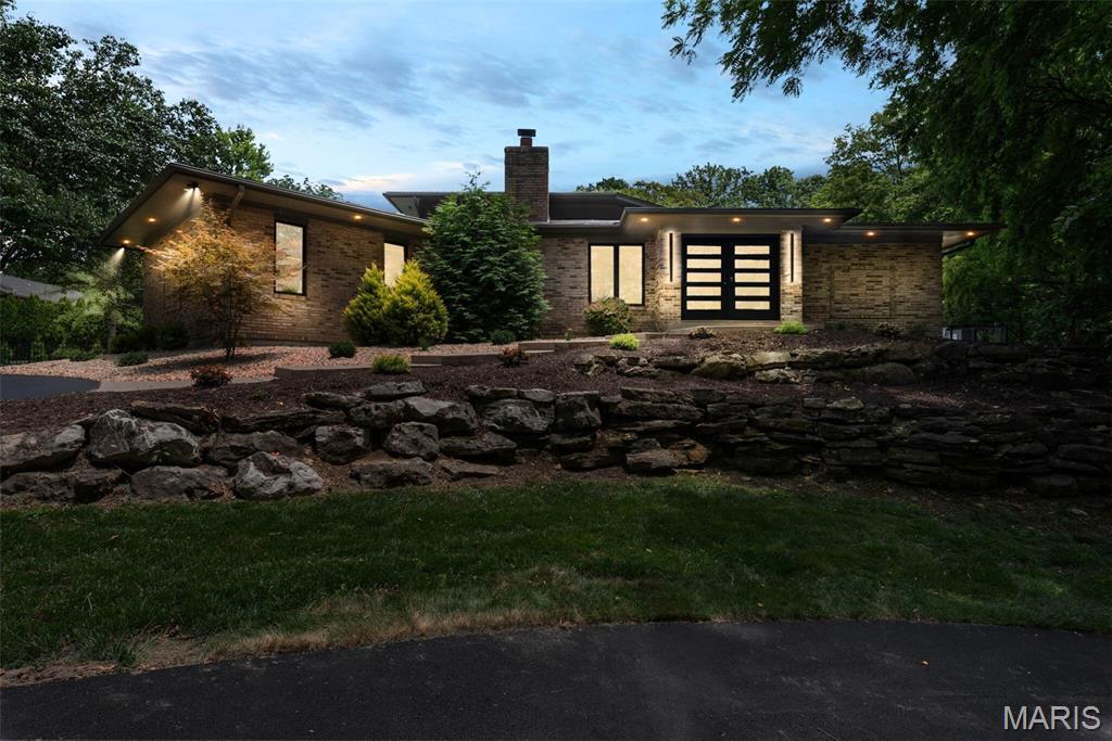 12662 Bradford Woods Drive  Sunset Hills MO 63127 photo