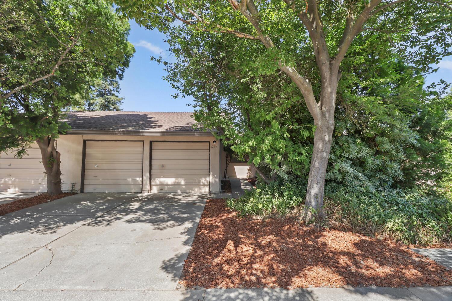 Property Photo: 1213 Arthur Street CA 95616