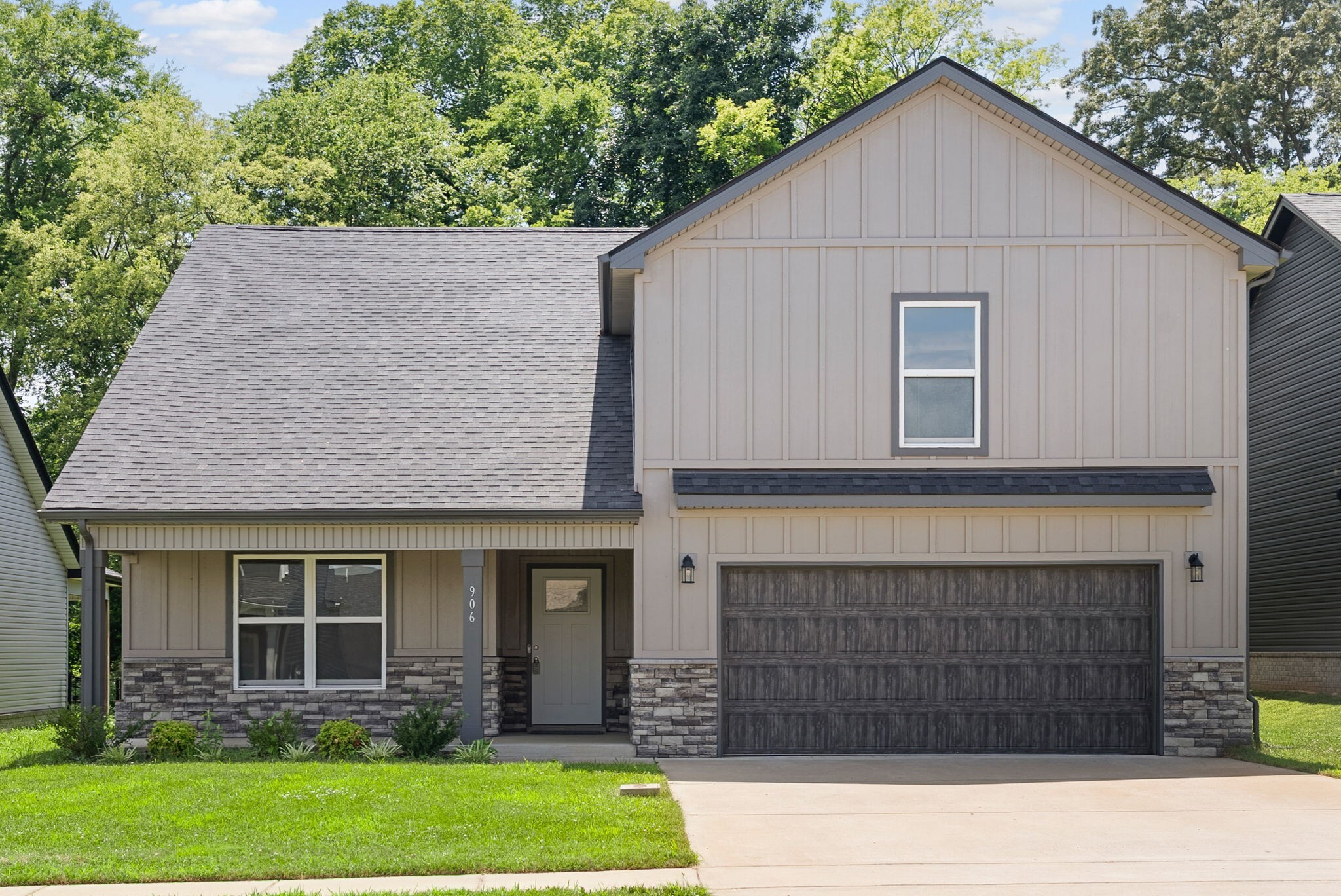 Property Photo: 906 Vendue Ave TN 37042
