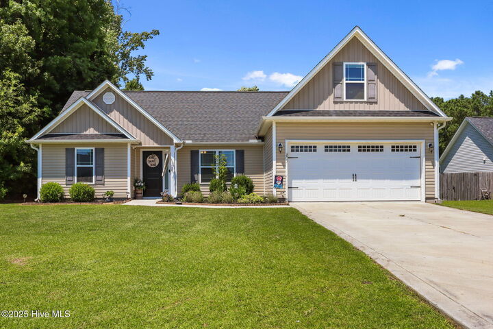 Property Photo:  203 Shady Willow Lane  NC 28546 