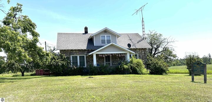 6851 M-32  Atlanta MI 49709 photo