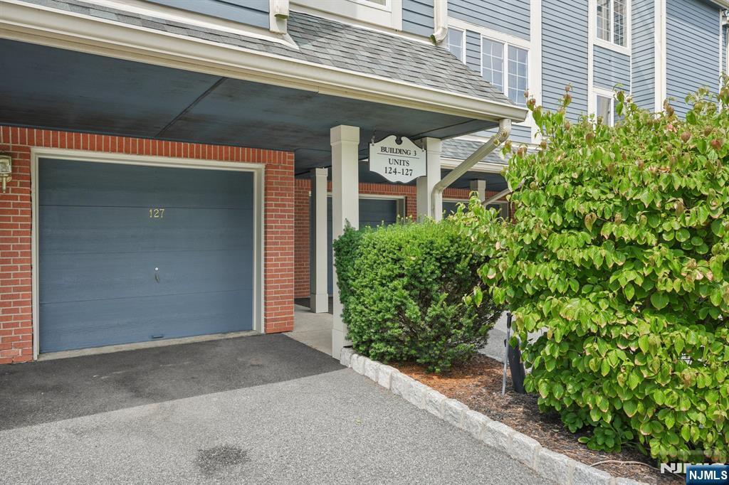 Property Photo: 127 Surrey Court 127 NJ 07446
