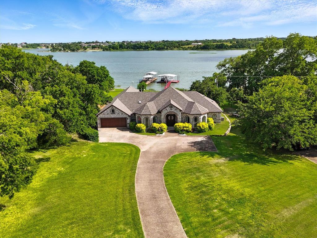 Property Photo: 155 Lakeshore Drive TX 75165