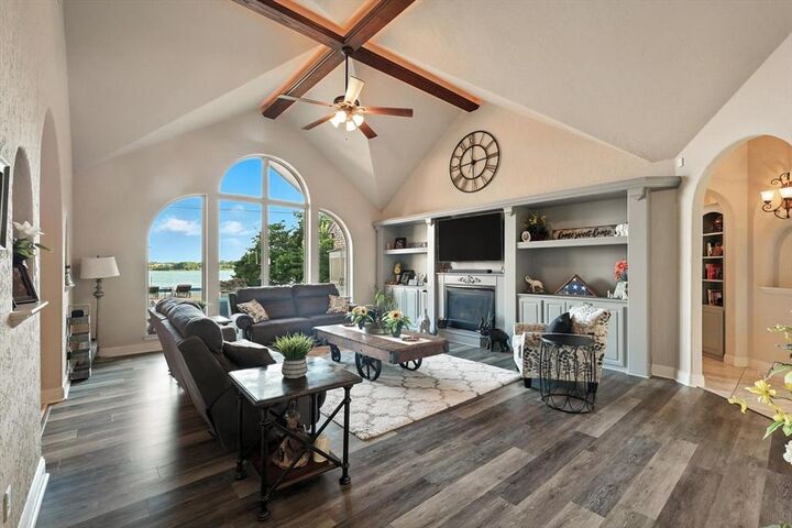 Property Photo: 155 Lakeshore Drive TX 75165