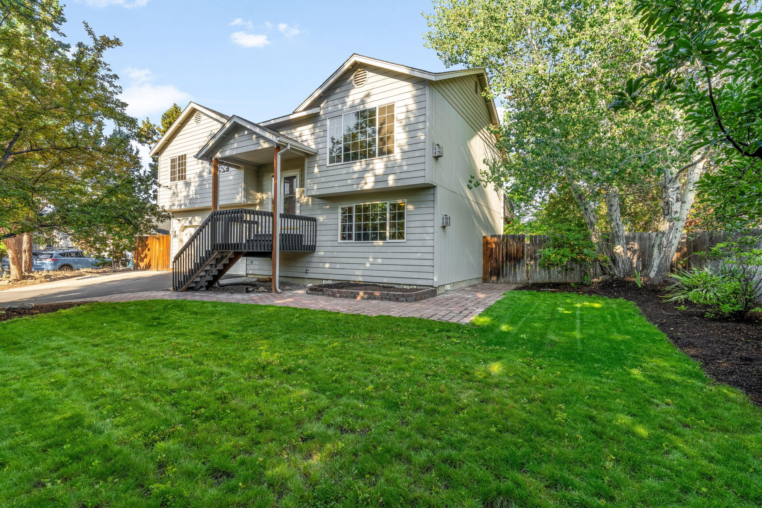 Property Photo: 3147 NE Purcell Boulevard OR 97701