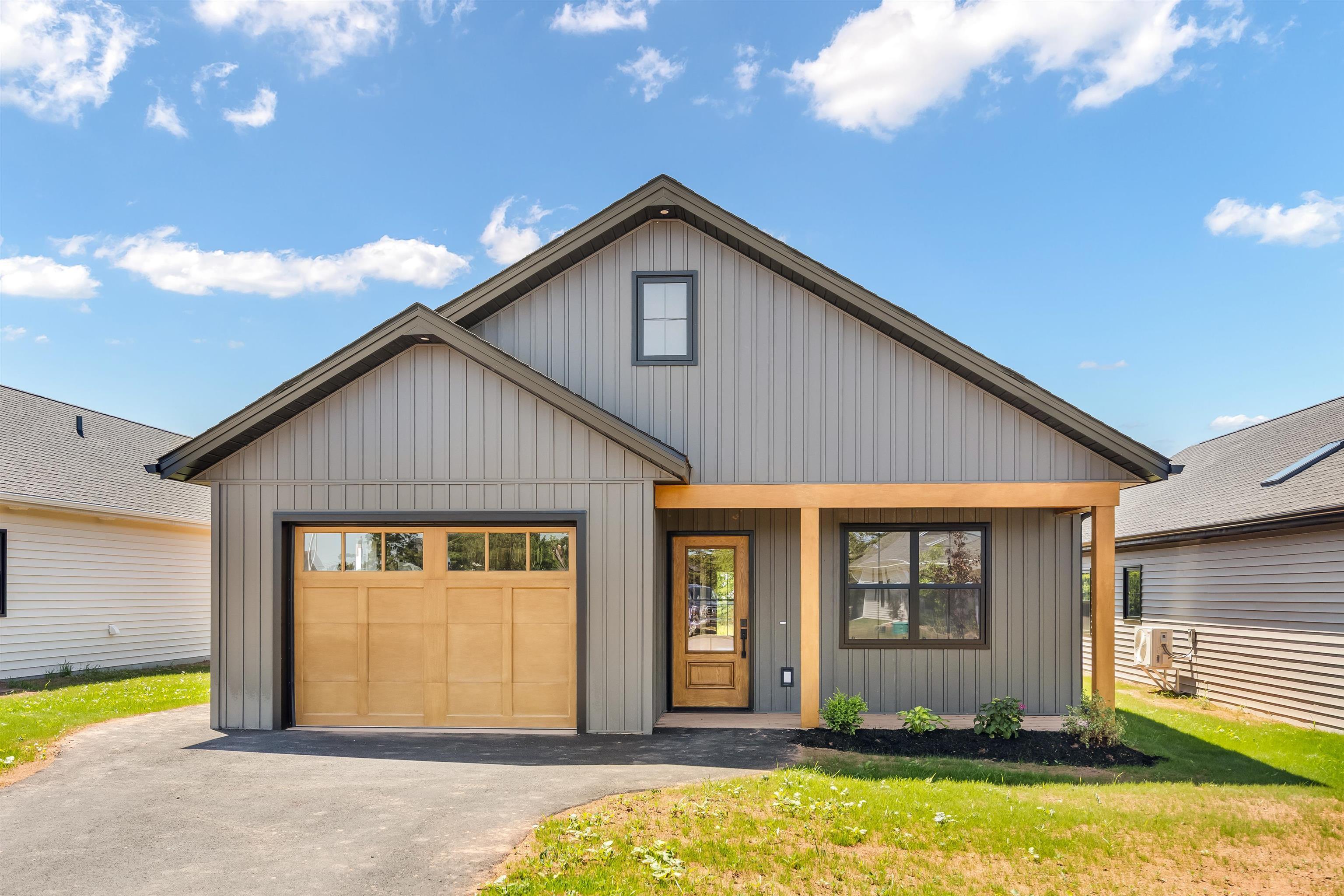Photo de la propriété: 32 Reddin Heights PE C1B 1Z4
