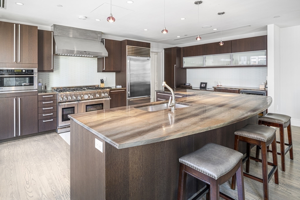 Property Photo: 776 Boylston St E9g MA 02199
