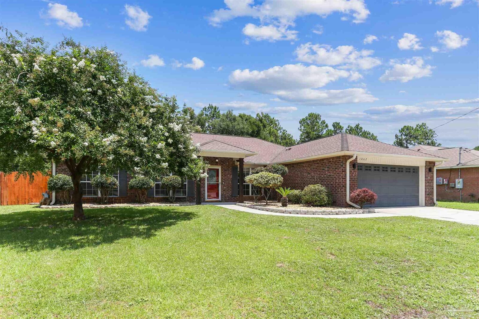 Property Photo: 1062 Joaquin Rd FL 32506