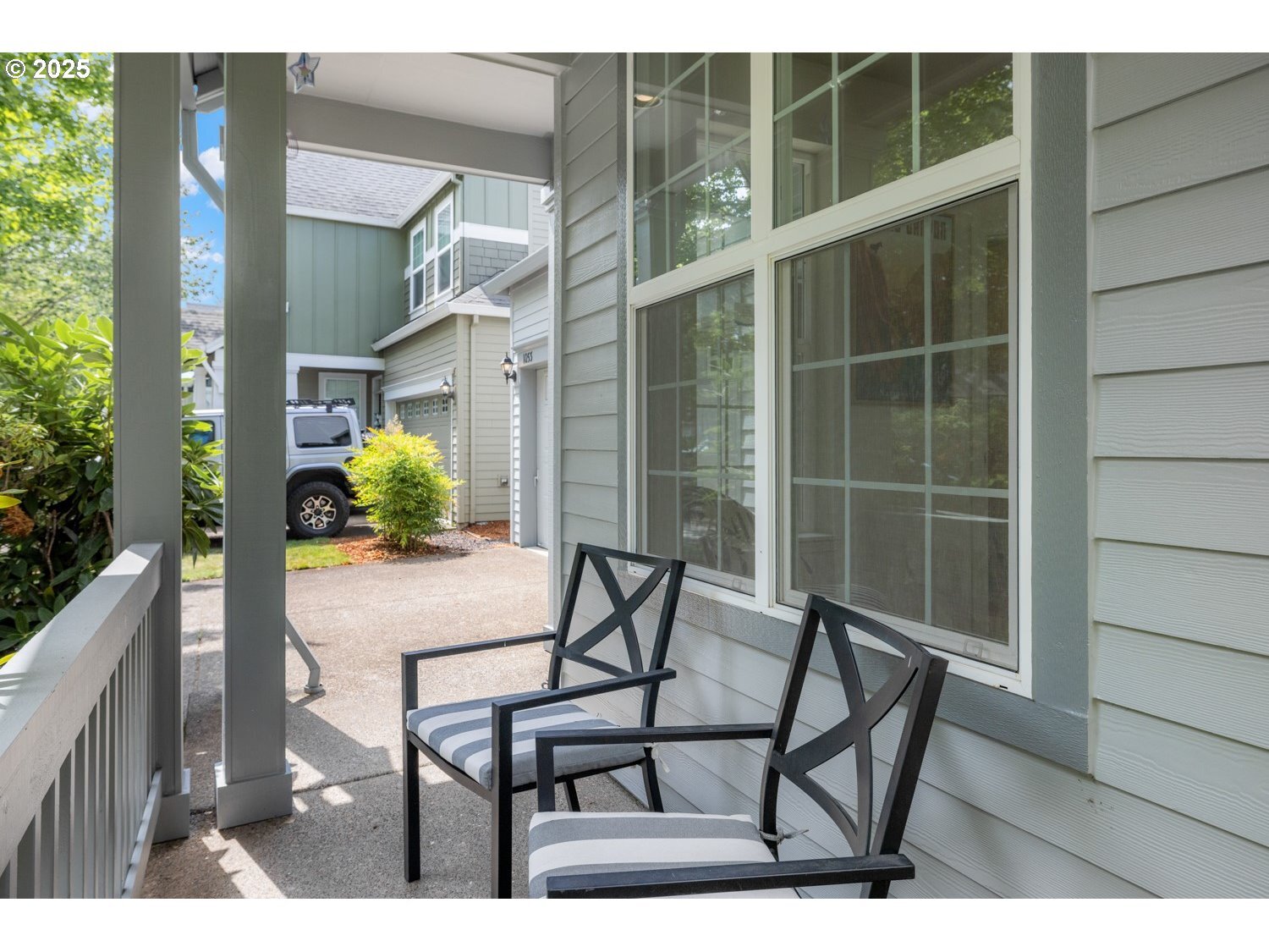 Property Photo: 1053 SE Tamora Ave OR 97123