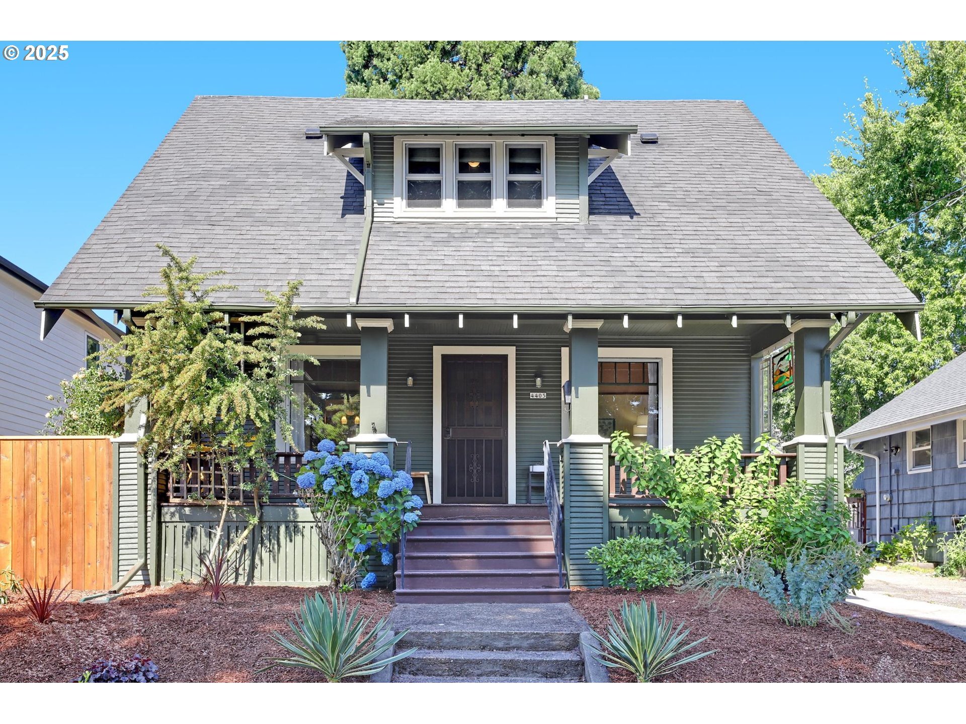 Property Photo:  4405 NE 34th Ave  OR 97211 