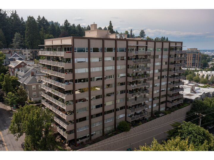 2323 SW Park Pl 502  Portland OR 97205 photo