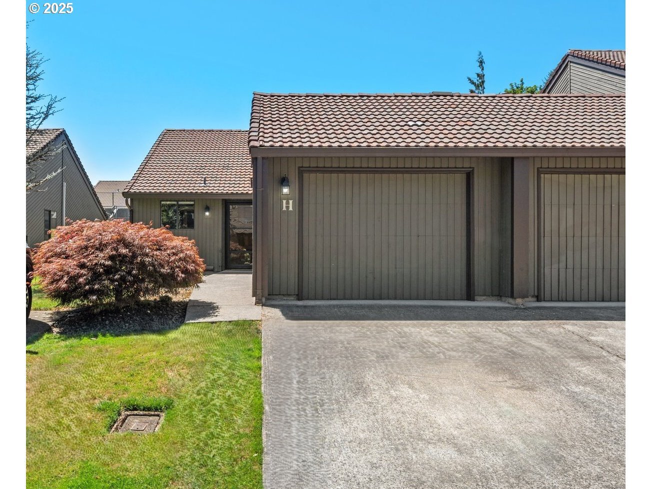 Property Photo: 13821 NW 10th Ct H WA 98685