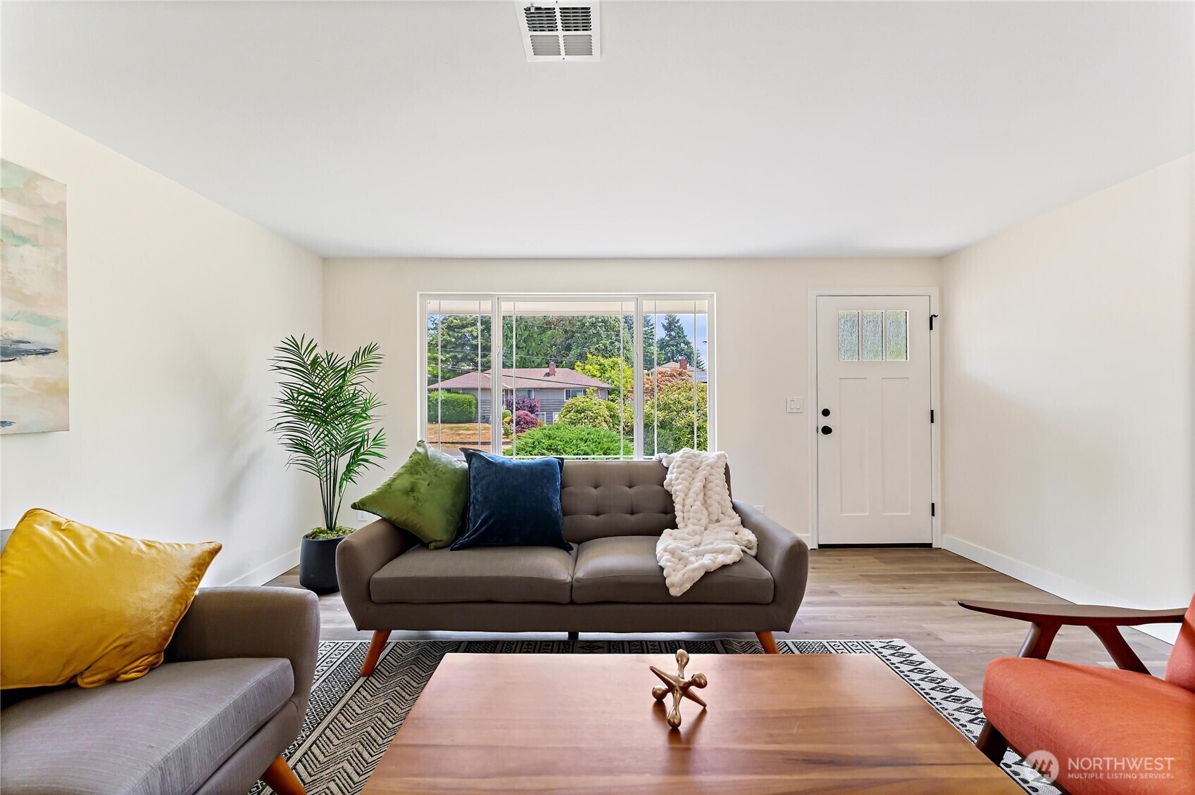 Property Photo: 22720 90th Avenue W WA 98026