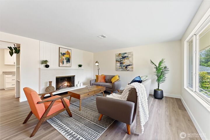 Property Photo:  22720  90th Avenue W  WA 98026 