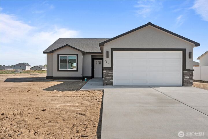 Property Photo:  1517  7th Avenue NE  WA 98848 