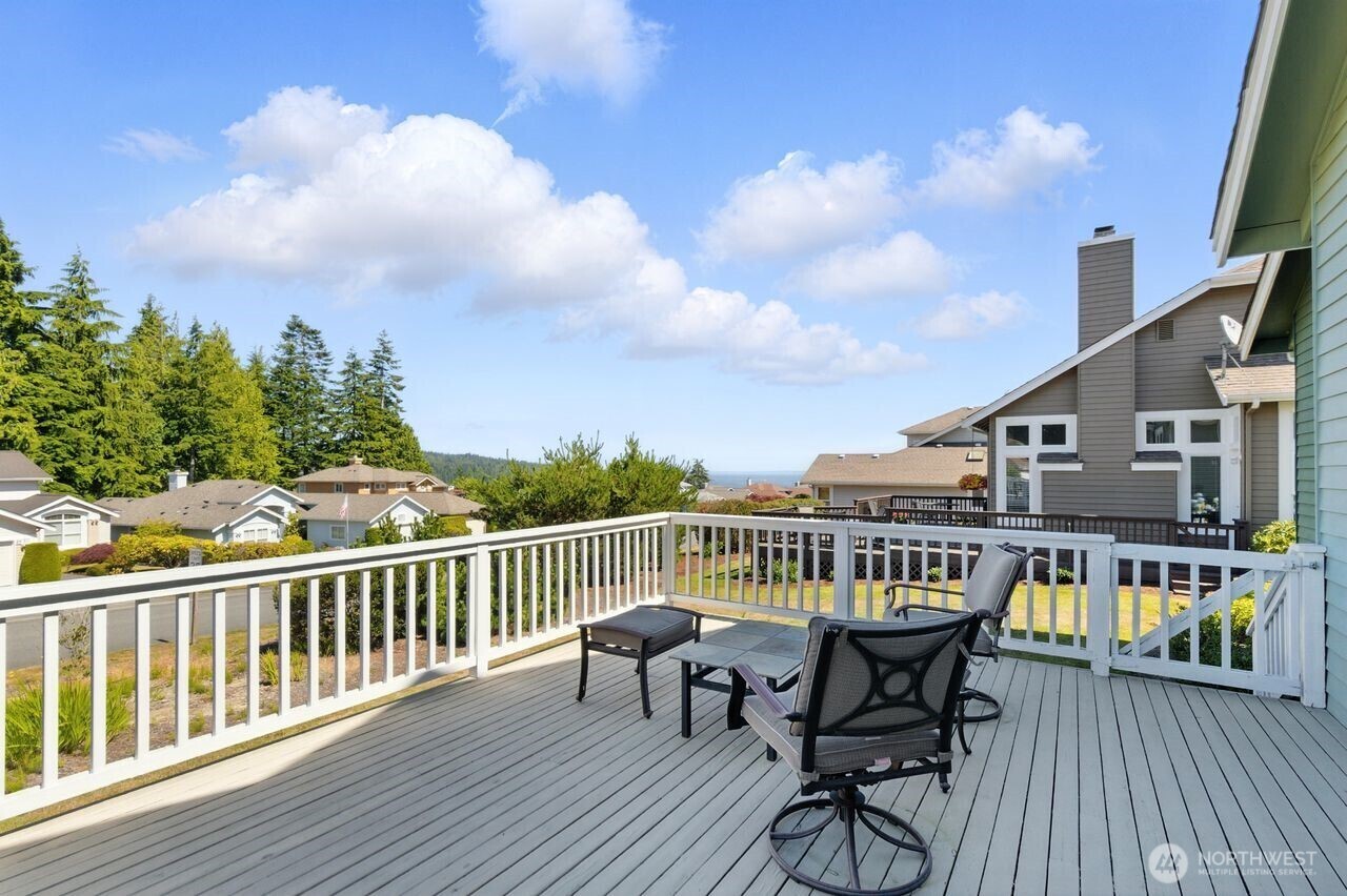 Property Photo: 23 Seaway Place WA 98365