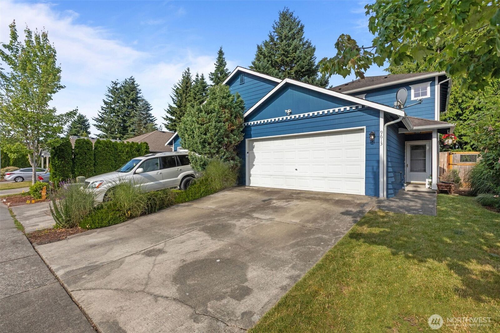 Property Photo: 9613 16th Drive W WA 98204