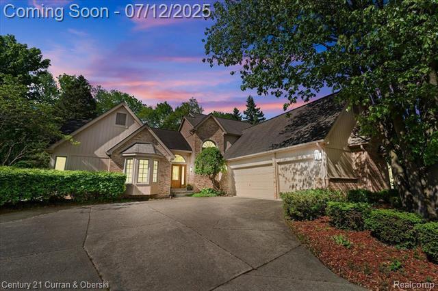 Property Photo:  46890 Cider Mill Drive  MI 48374 