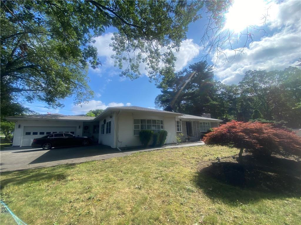 Property Photo:  109 Cobble Hill Road  RI 02865 