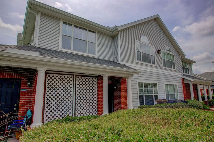 Property Photo: 20102 Harbour Vista Cir FL 32080