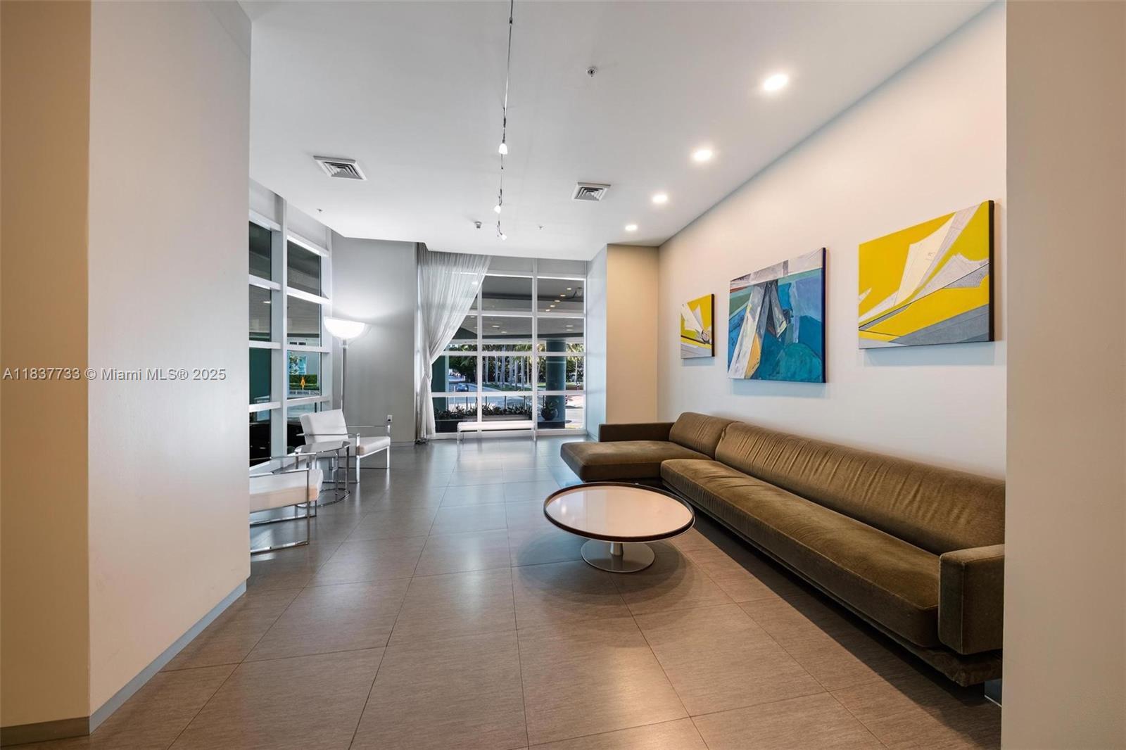 Property Photo: 1900 N Bayshore Dr 4111 FL 33132