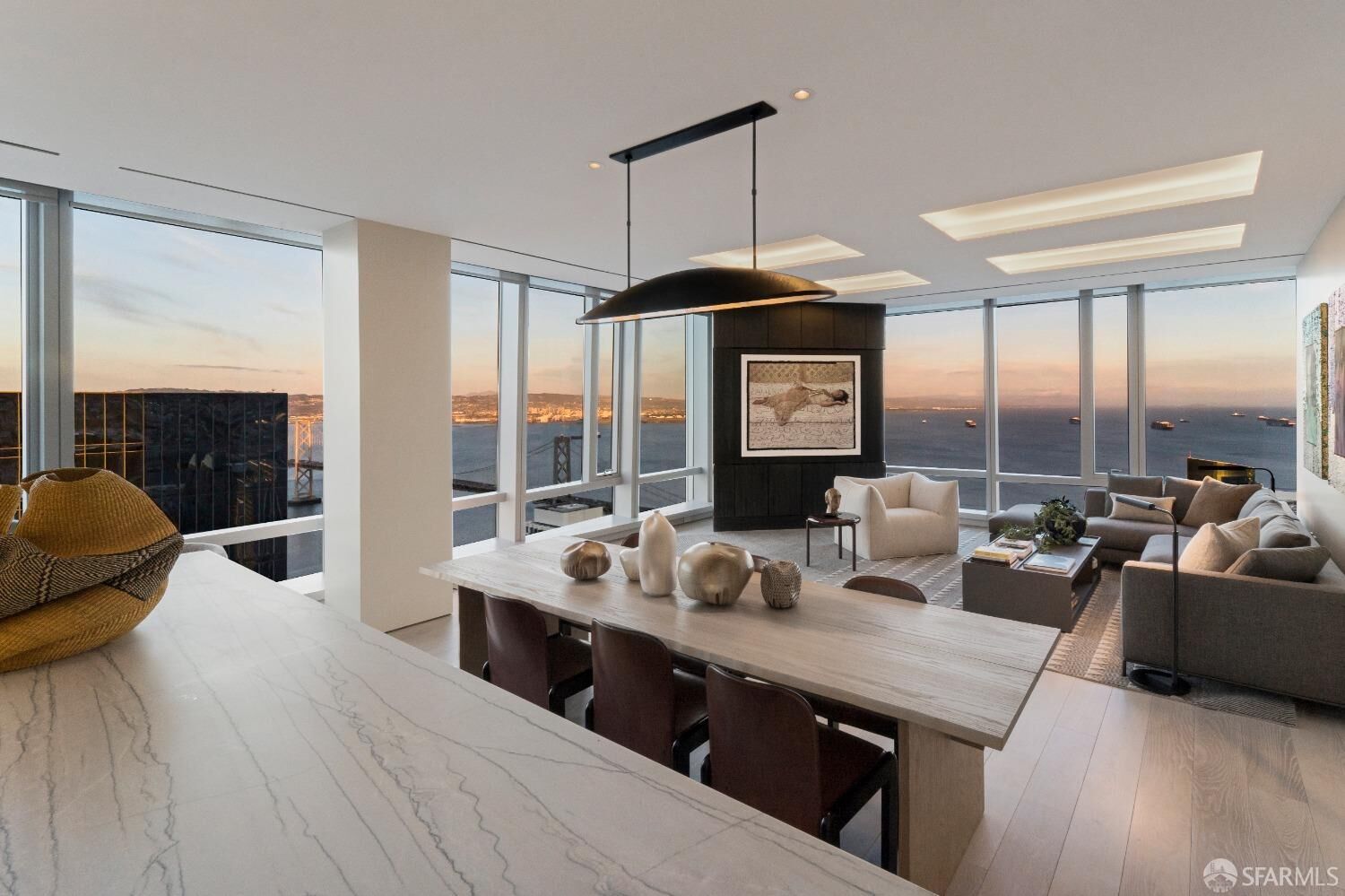 Property Photo:  181 Fremont Street 62B  CA 94105 