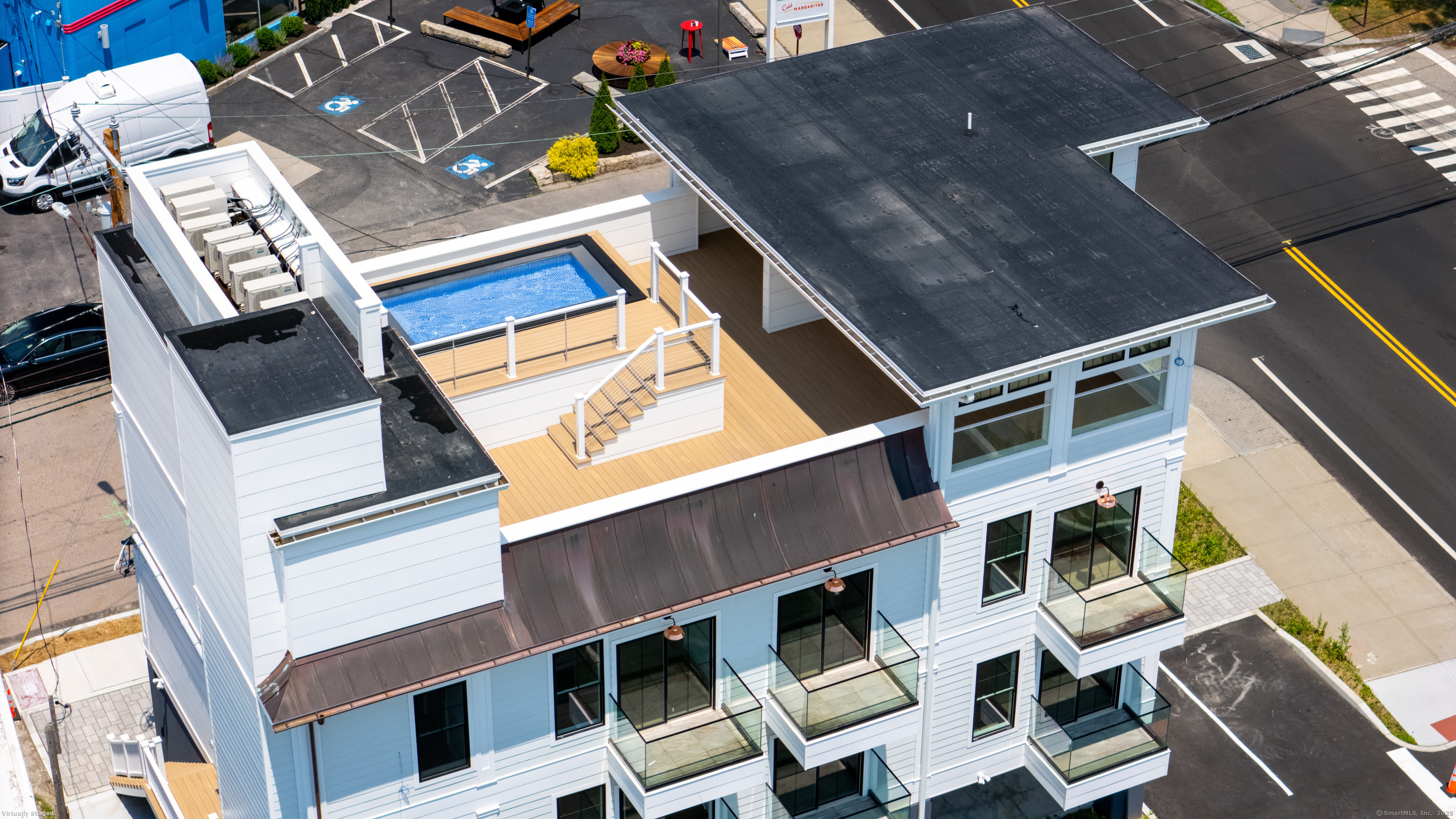 Property Photo:  32 Broadway Avenue  CT 06355 