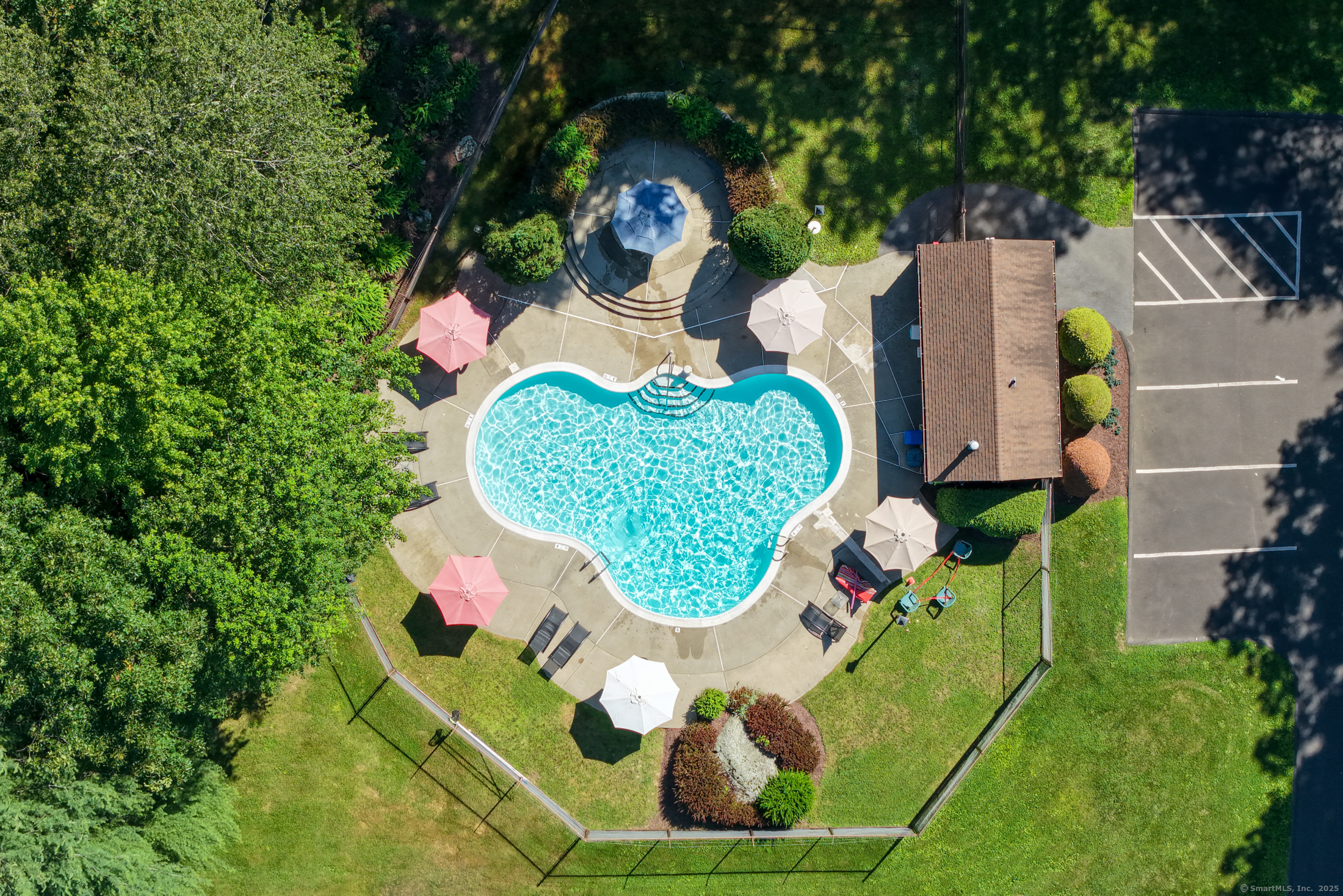 Property Photo: 16 Juniper Circle 16 CT 06468