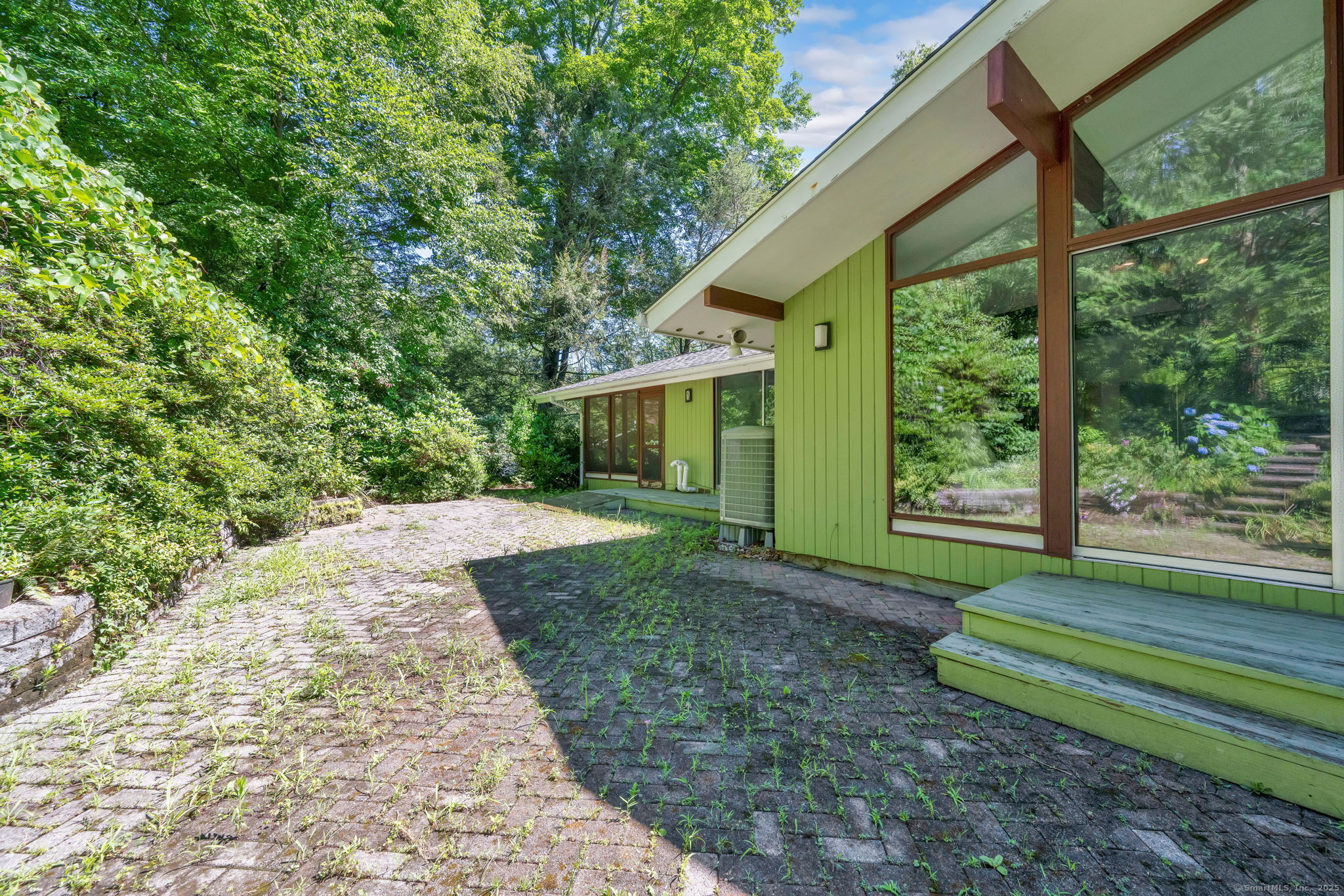 Property Photo: 184 Hickory Hill Road CT 06052