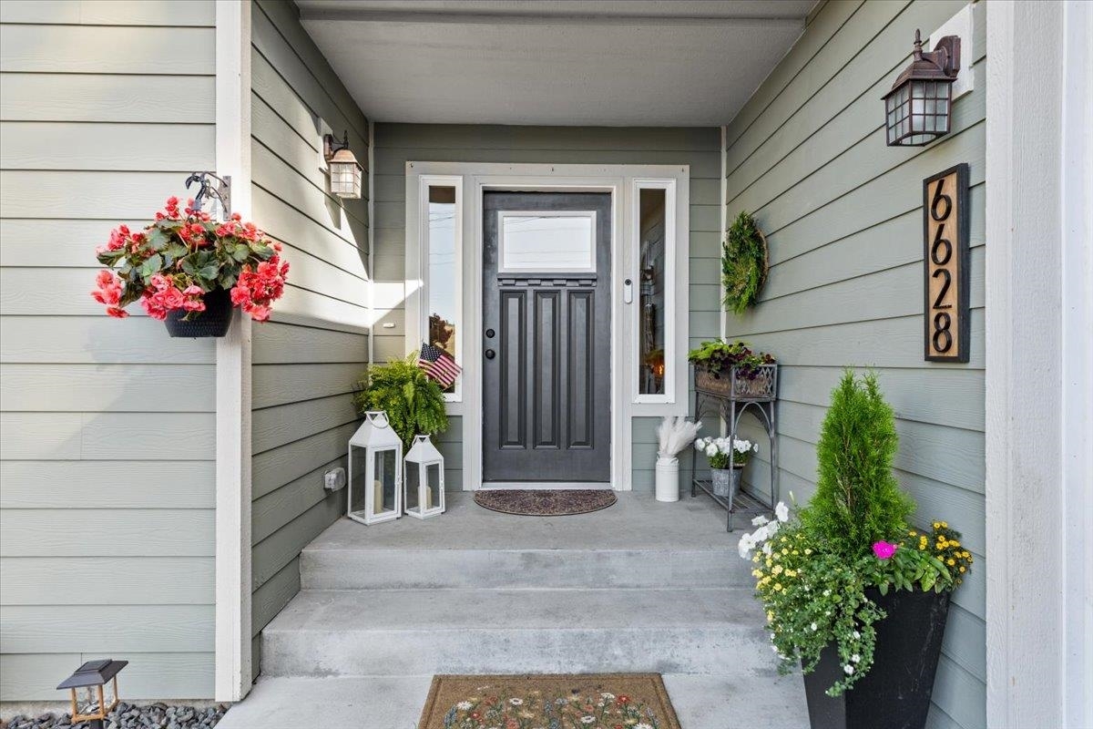 Property Photo:  6628 E Valley Springs Rd  WA 99217 