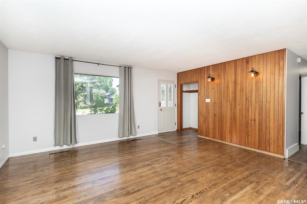 Photo de la propriété: 2815 McConnell Avenue SK S7J 0W4