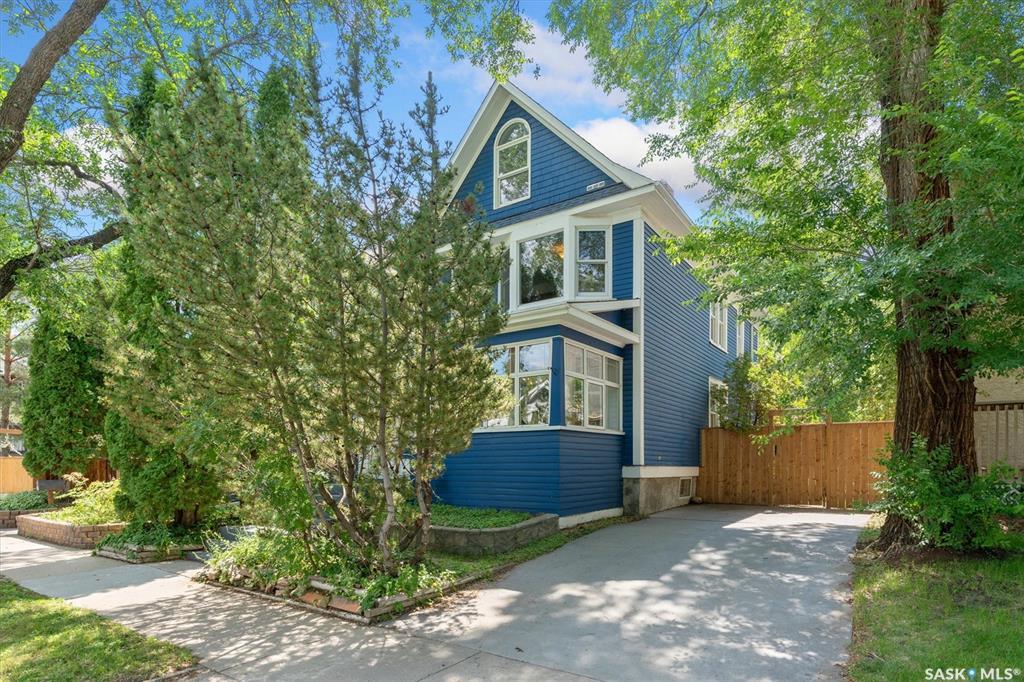 Property Photo: 1018 Aird Street SK S7N 0T1