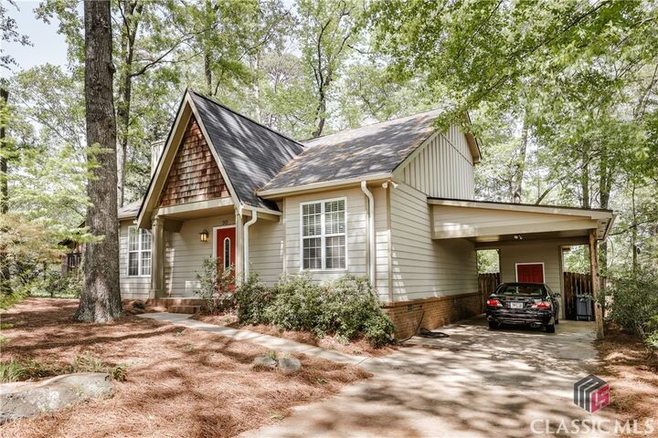 Property Photo: 90 Hart Avenue GA 30606