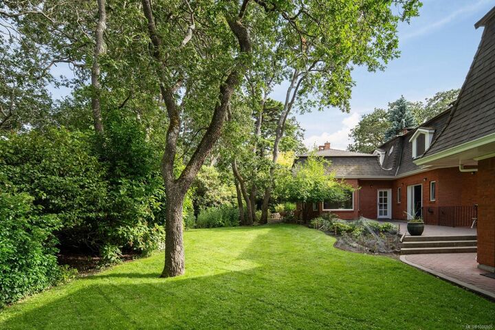 Property Photo:  611 Island Rd  BC V8S 2T7 